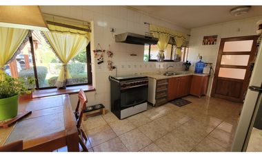 Venta casa Los Andes 4D 3B piscina, Condominio El Encanto