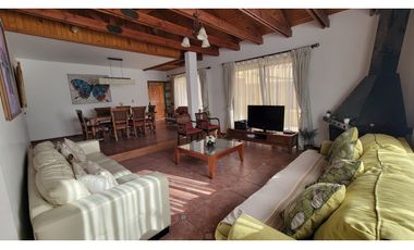 Venta casa Los Andes 4D 3B piscina, Condominio El Encanto