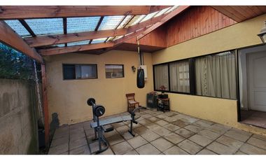 Venta casa Los Andes 4D 3B piscina, Condominio El Encanto