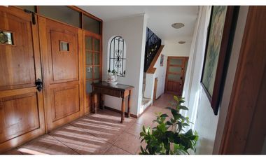 Venta casa Los Andes 4D 3B piscina, Condominio El Encanto