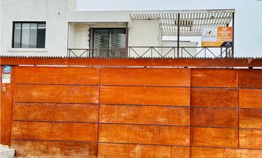 ARRIENDO CASA EN AVENIDA COSTANERA SECTOR SUR DE IQUIQUE