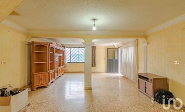 Casa en venta en San Miguel Xalostoc, Ecatepec Edo. Méx.
