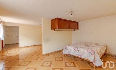 Casa en venta en San Miguel Xalostoc, Ecatepec Edo. Méx.