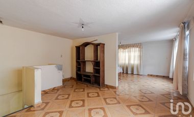 Casa en venta en San Miguel Xalostoc, Ecatepec Edo. Méx.
