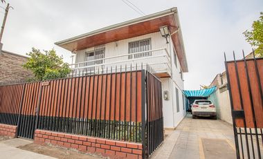 Amplia casa¡ en el Corazón del Pueblito Lo Espejo¡