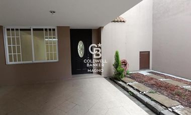 VENTA DE CASA EN SANTA ANA TLAPALTITLÁN, TOLUCA, ESTADO DE MÉXICO