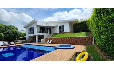 VENDO HERMOSA CASA CAMPESTRE EN COMBIA