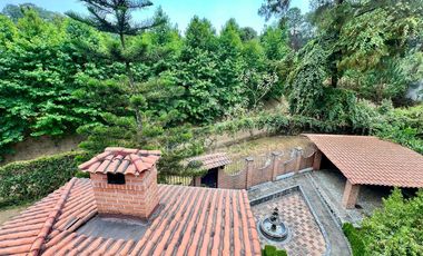 Casa en venta y renta de estilo rústico en Avándaro