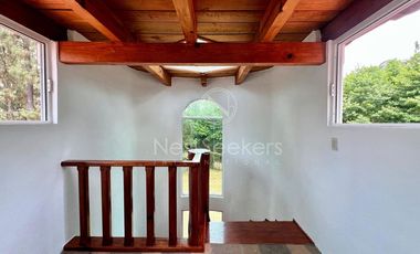Casa en venta y renta de estilo rústico en Avándaro