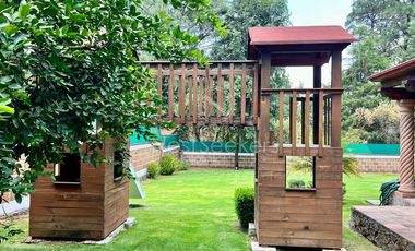Casa en venta y renta de estilo rústico en Avándaro