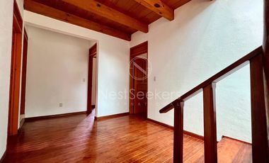 Casa en venta y renta de estilo rústico en Avándaro