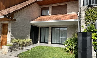 Casa 3 ambientes en Barrio Playa grande