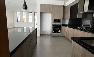 Hermosa casa en PREVENTA en Paseos del Parque (Metropolitano)
