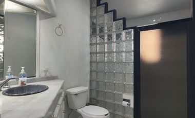 Casa en venta en Colomos Providencia