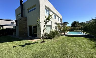 Casa en alquiler temporario en Barrio Rumenco