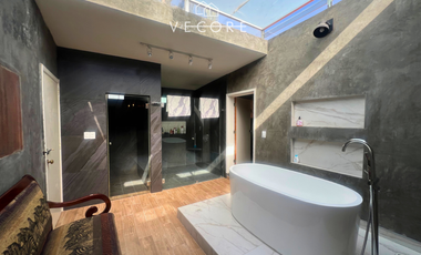 RESIDENCIA EN VENTA FRACCIONAMIENTO COLINAS DEL MARTEL, ZAPOPAN