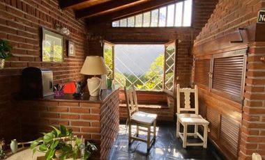Chalet de estilo ingles. Zona Guemes residencial.