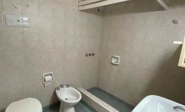 Chalet de estilo ingles. Zona Guemes residencial.