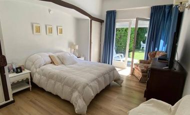 Chalet de estilo ingles. Zona Guemes residencial.