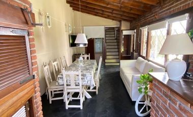 Chalet de estilo ingles. Zona Guemes residencial.
