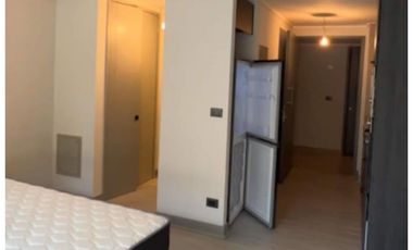 ARRIENDO AMPLIO STUDIO SEMI AMOBLADO  $310.000,  EXCELENTE DISTRIBUCION.  CON UNA AMPLIA TERRAZA (METRO IRARRAZABAL) SIN AVAL