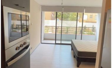 ARRIENDO AMPLIO STUDIO SEMI AMOBLADO  $310.000,  EXCELENTE DISTRIBUCION.  CON UNA AMPLIA TERRAZA (METRO IRARRAZABAL) SIN AVAL