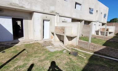 VENTA - DUPLEX 3 HAB. BARRIO CERRADO AV. ZANNI