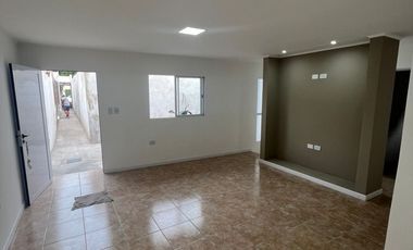 VENTA CASA 1 HABITACION - ZONA Rondeau Y Brown