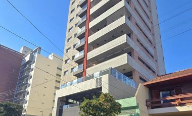 Venta departamento 4 ambientes con cochera en Bernal