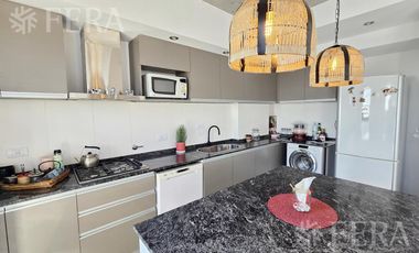 Venta departamento 4 ambientes con cochera en Bernal