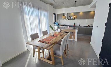 Venta departamento 4 ambientes con cochera en Bernal