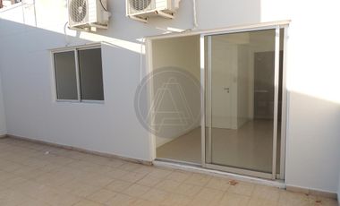 Departamento de Tres Ambientes 100m  con Cochera y Patio en Venta - Villa Urquiza