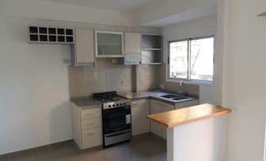 Departamento de Tres Ambientes 100m  con Cochera y Patio en Venta - Villa Urquiza