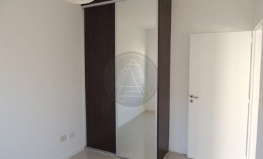 Departamento de Tres Ambientes 100m  con Cochera y Patio en Venta - Villa Urquiza