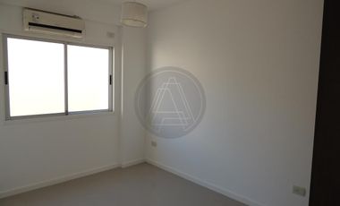 Departamento de Tres Ambientes 100m  con Cochera y Patio en Venta - Villa Urquiza