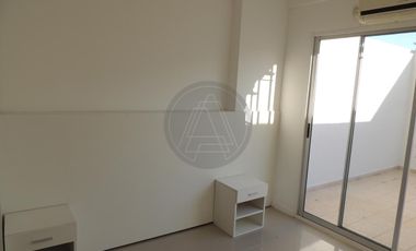 Departamento de Tres Ambientes 100m  con Cochera y Patio en Venta - Villa Urquiza