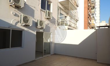 Departamento de Tres Ambientes 100m  con Cochera y Patio en Venta - Villa Urquiza