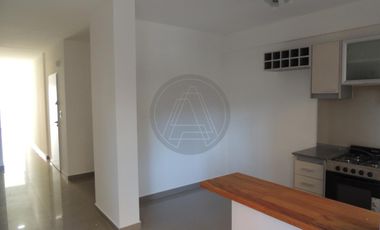 Departamento de Tres Ambientes 100m  con Cochera y Patio en Venta - Villa Urquiza