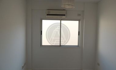 Departamento de Tres Ambientes 100m  con Cochera y Patio en Venta - Villa Urquiza