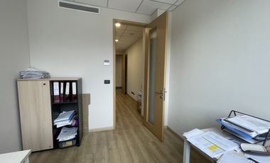 SE VENDE OFICINA SECTOR EL SALTO (CÓD. 495)