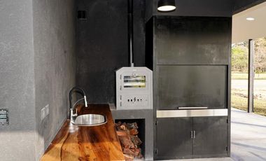 Casa en venta en Barrio Los Pinares, Exaltación De La Cruz - 6 Ambientes