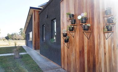 Casa en venta en Barrio Los Pinares, Exaltación De La Cruz - 6 Ambientes