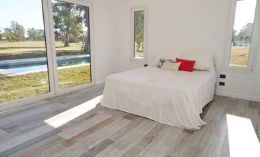 Casa en venta en Barrio Los Pinares, Exaltación De La Cruz - 6 Ambientes