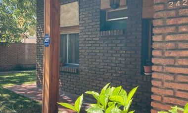 Casa amplia en alquiler apta comercio