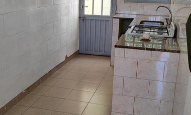 Venta de Casa c/cesión de derecho 3 amb. en J. L. Suarez Gral. San Martin SE ESCUCHAN OFERTAS!!!!!!