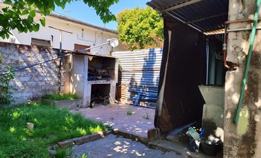 Venta de Casa c/cesión de derecho 3 amb. en J. L. Suarez Gral. San Martin SE ESCUCHAN OFERTAS!!!!!!