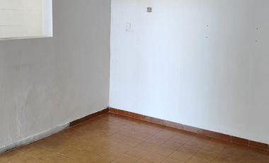 Venta de Casa c/cesión de derecho 3 amb. en J. L. Suarez Gral. San Martin SE ESCUCHAN OFERTAS!!!!!!