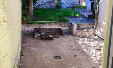 Venta de Casa c/cesión de derecho 3 amb. en J. L. Suarez Gral. San Martin SE ESCUCHAN OFERTAS!!!!!!