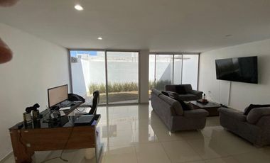 ZONA SUR CASA EN RENTA RESIDENCIAL
