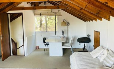 Casa en alquiler anual. 4 dorm. 4 baños. Pileta. Barrio Cerrado.